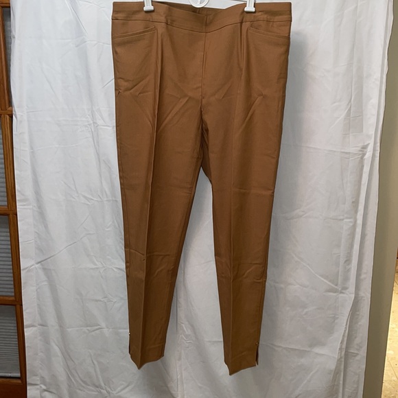 NWT Chico’s 4T Brigitte Pants - Picture 2 of 5